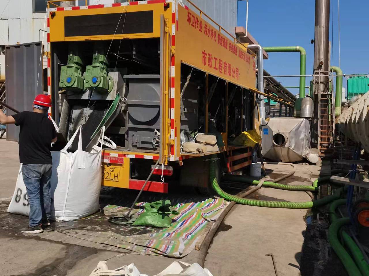 竹溪淤泥压干处理